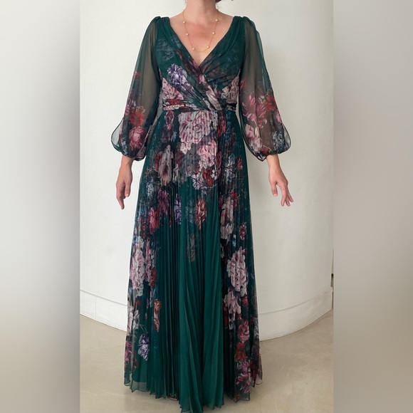 Marchesa Notte Floor Length Dress. Size 4. Original price $1100. Worn once - Picture 7 of 7